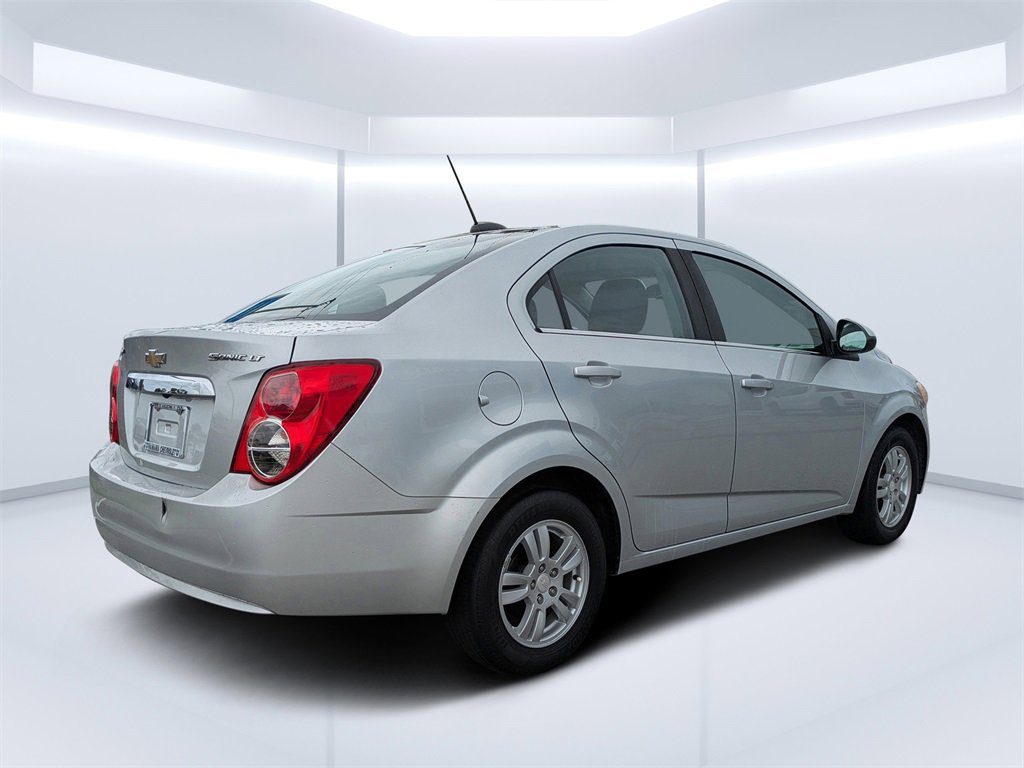 2015 Chevrolet Sonic LT photo 3