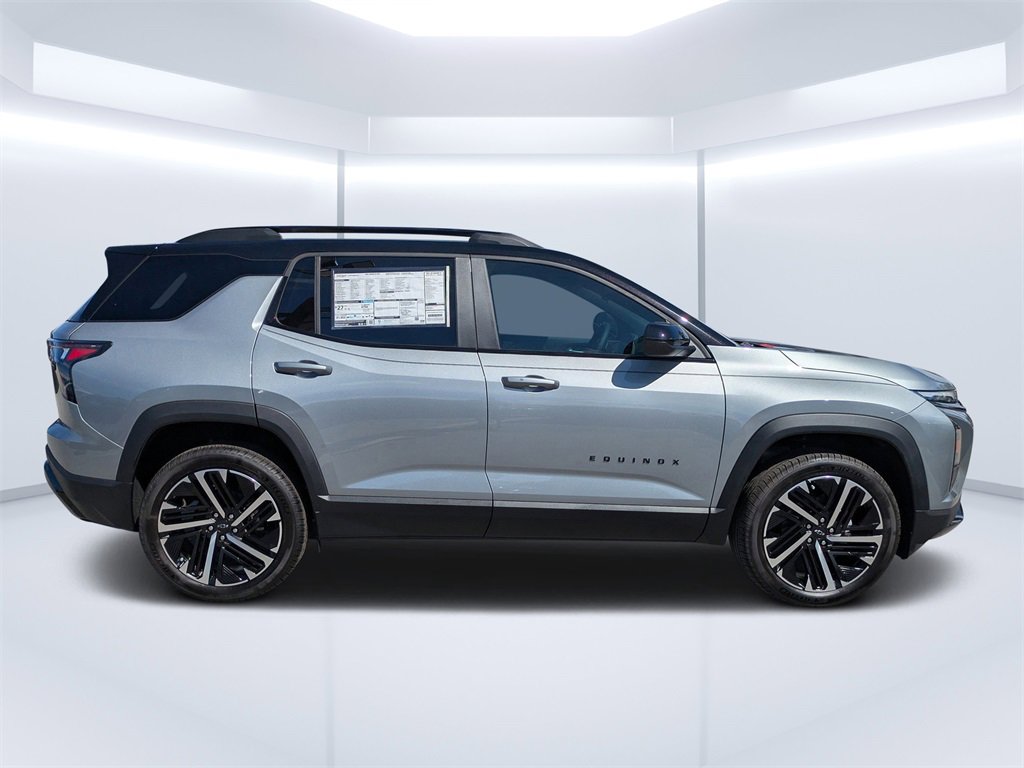 2026 Chevrolet Equinox RS photo 2