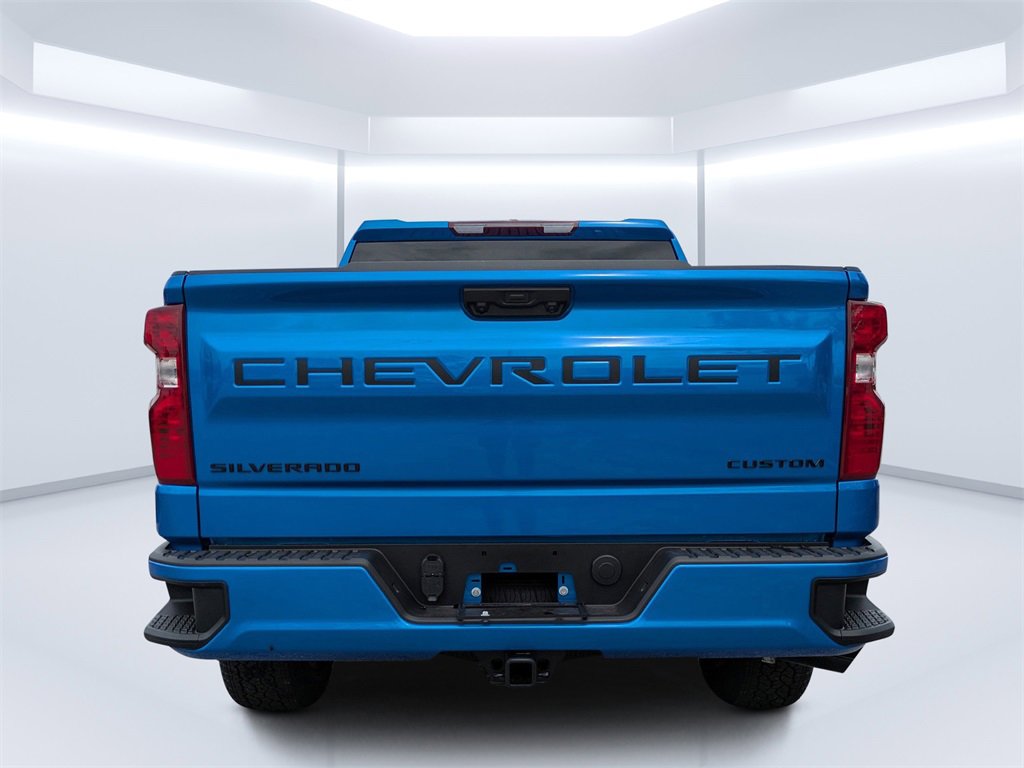 2025 Chevrolet Silverado 1500 Custom photo 4