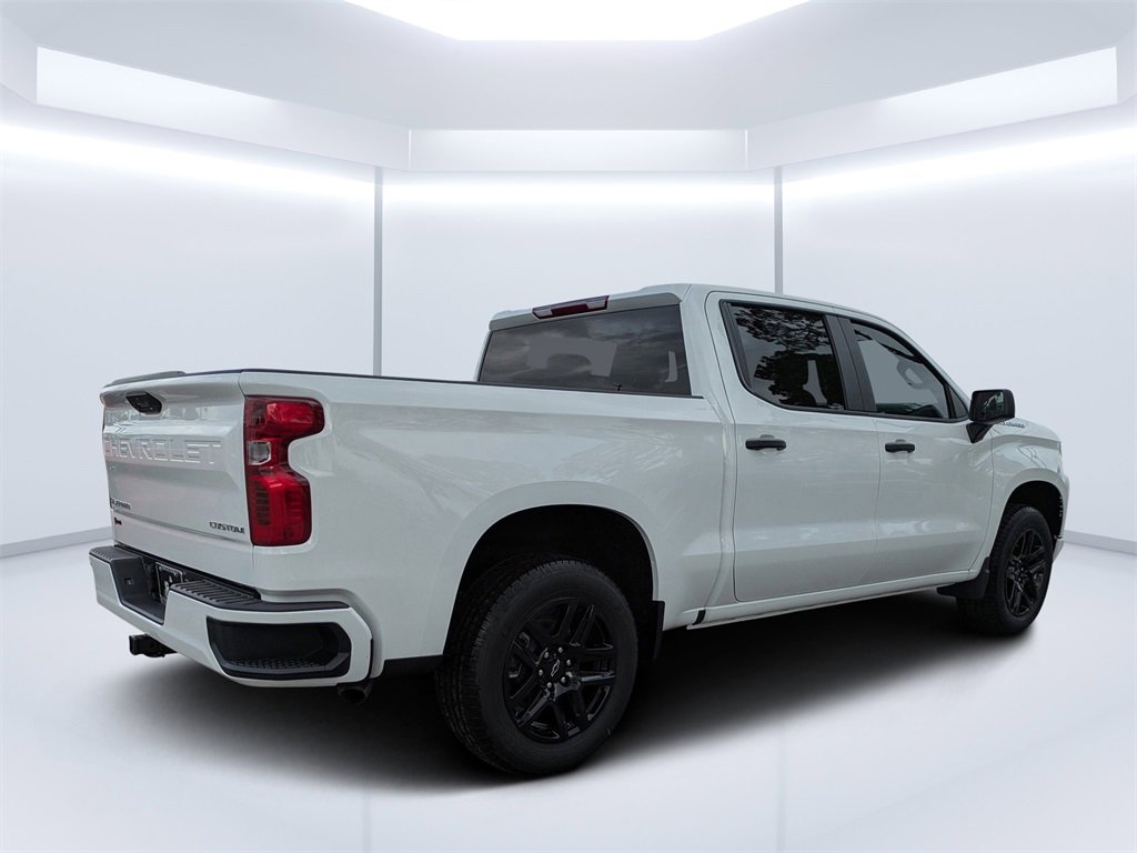 2026 Chevrolet Silverado 1500 Custom photo 2