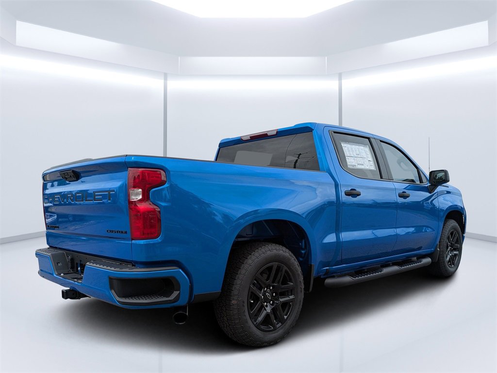 2025 Chevrolet Silverado 1500 Custom photo 3