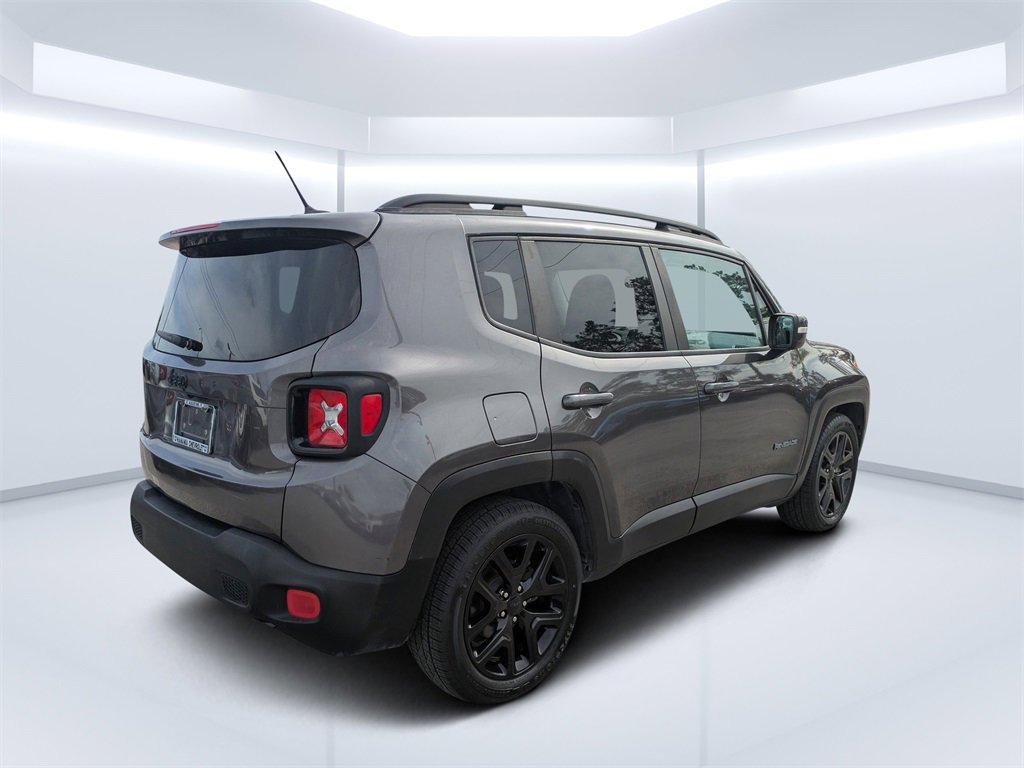 2017 Jeep Renegade Latitude North Edition photo 3