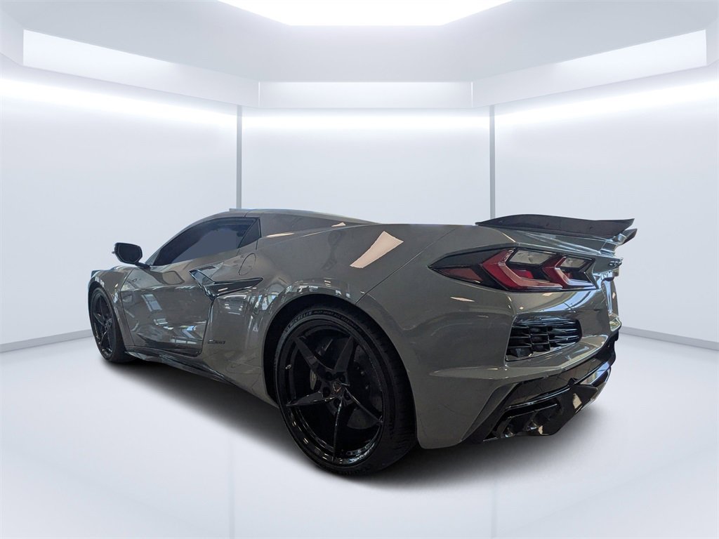 2025 Chevrolet Corvette E-Ray 3LZ Convertible photo 4