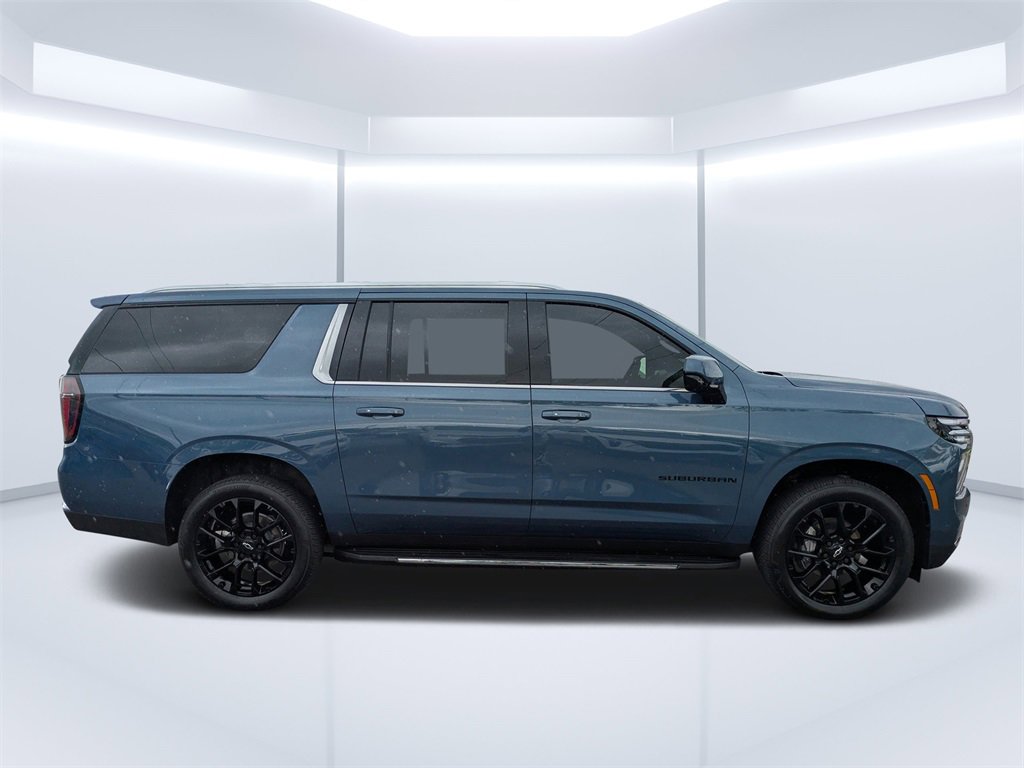 2025 Chevrolet Suburban LS photo 2