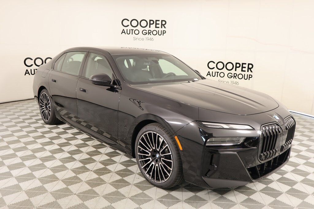 Used 2025 BMW 760i xDrive Sedan