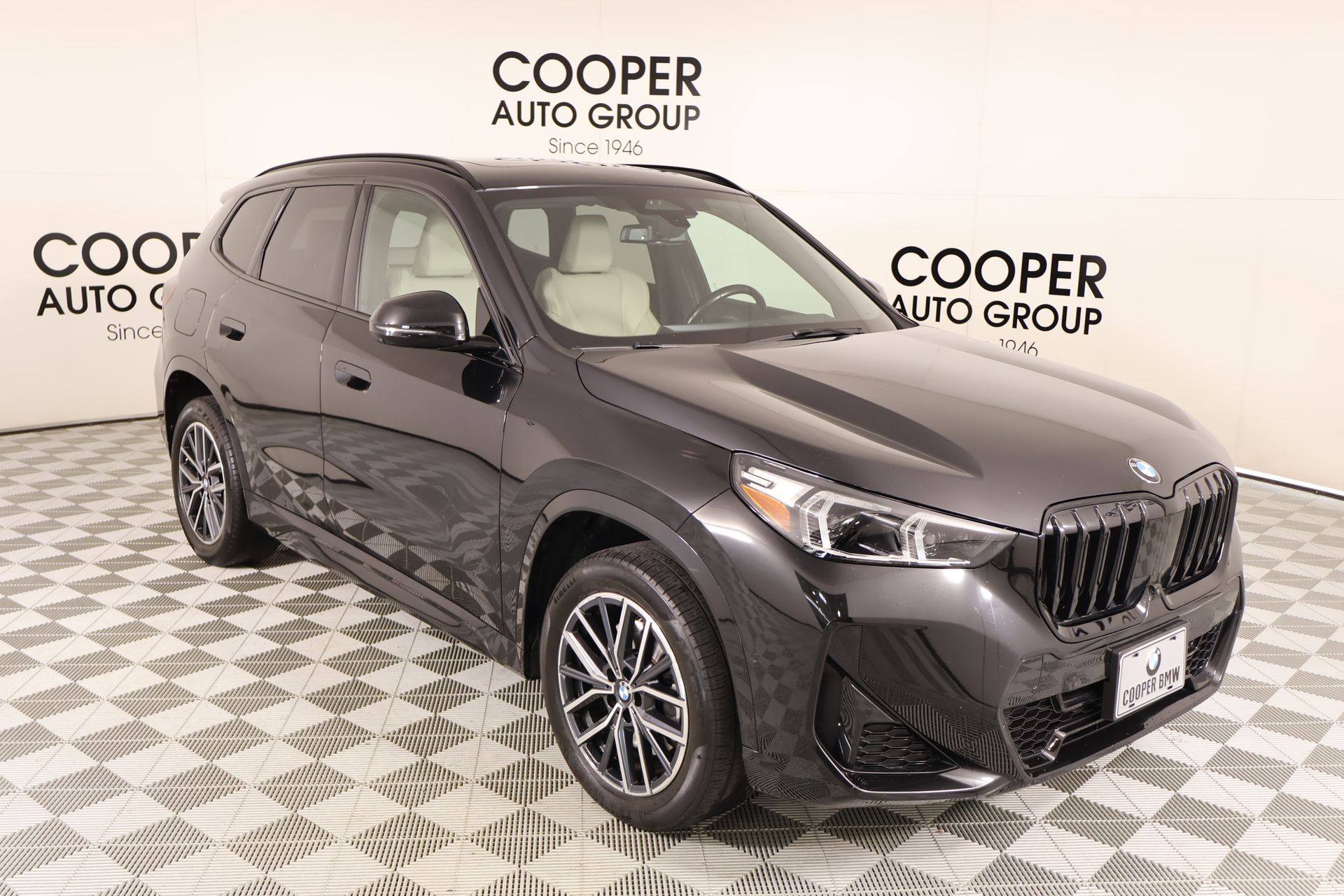 2023 BMW X1 xDrive28i's photo