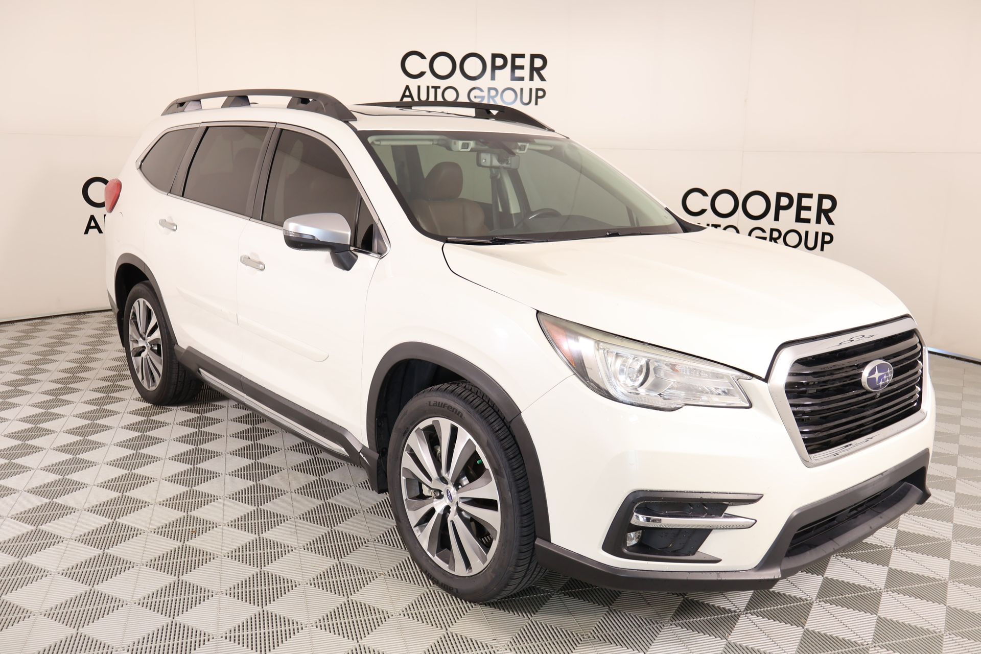 2020 Subaru Ascent Touring's photo