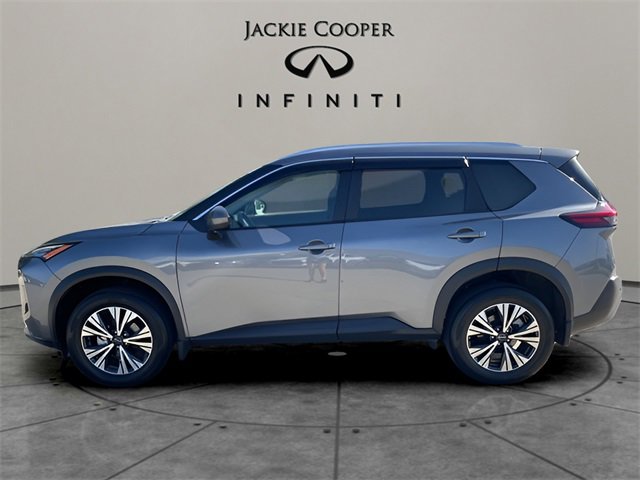 2023 Nissan Rogue SV photo 2