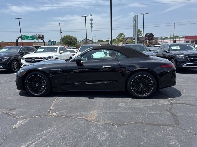 2025 Mercedes Benz SL AMG 43 photo 2