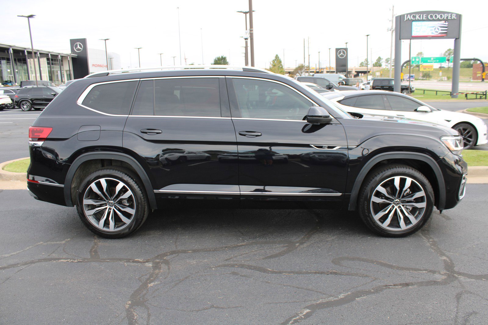 Used 2023 Volkswagen Atlas SEL Premium R-Line with VIN 1V2FR2CA9PC538560 for sale in Tulsa, OK