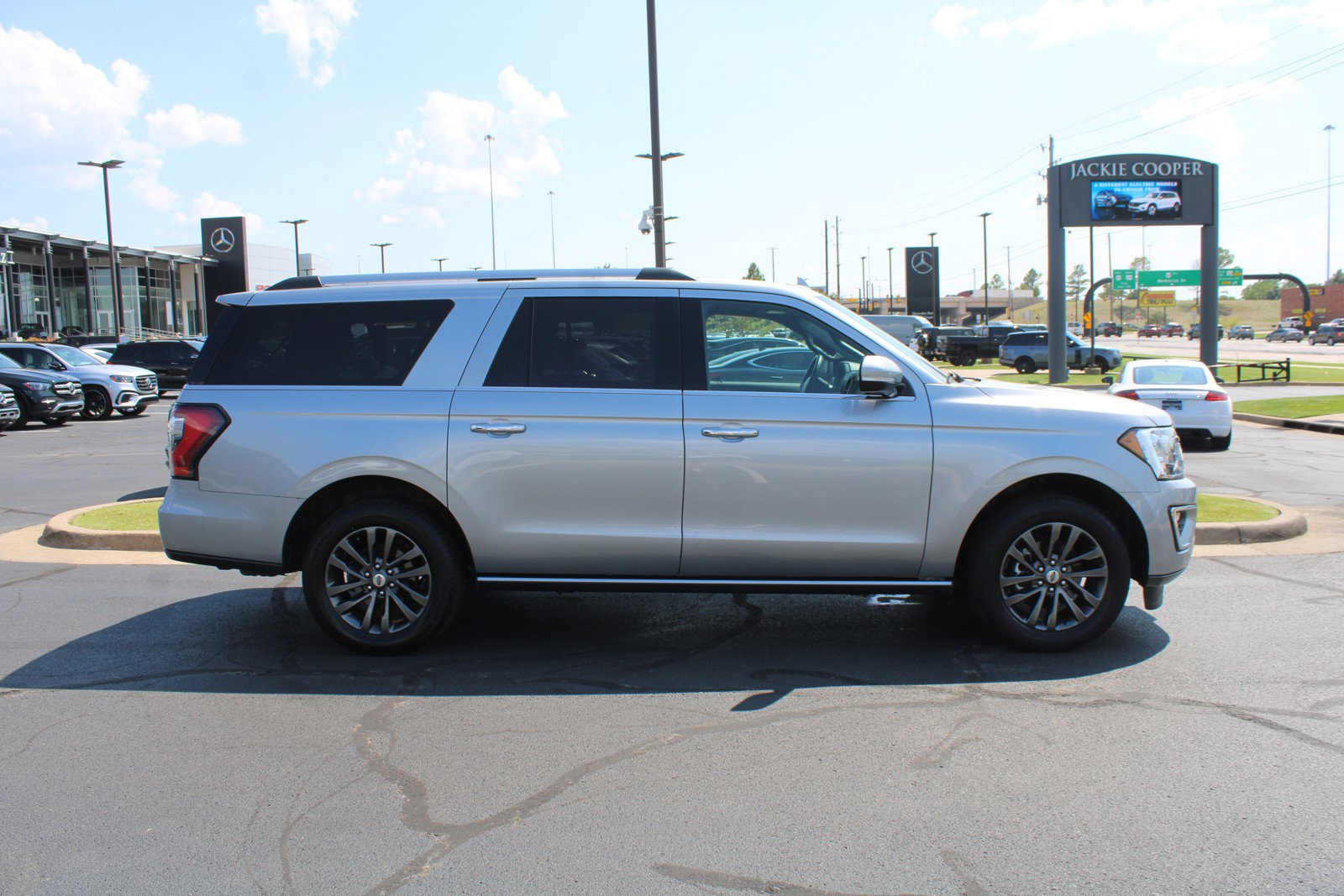 Used 2021 Ford Expedition Limited with VIN 1FMJK2AT9MEA27611 for sale in Tulsa, OK