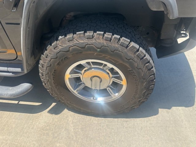2004 Hummer H2 Base photo 2