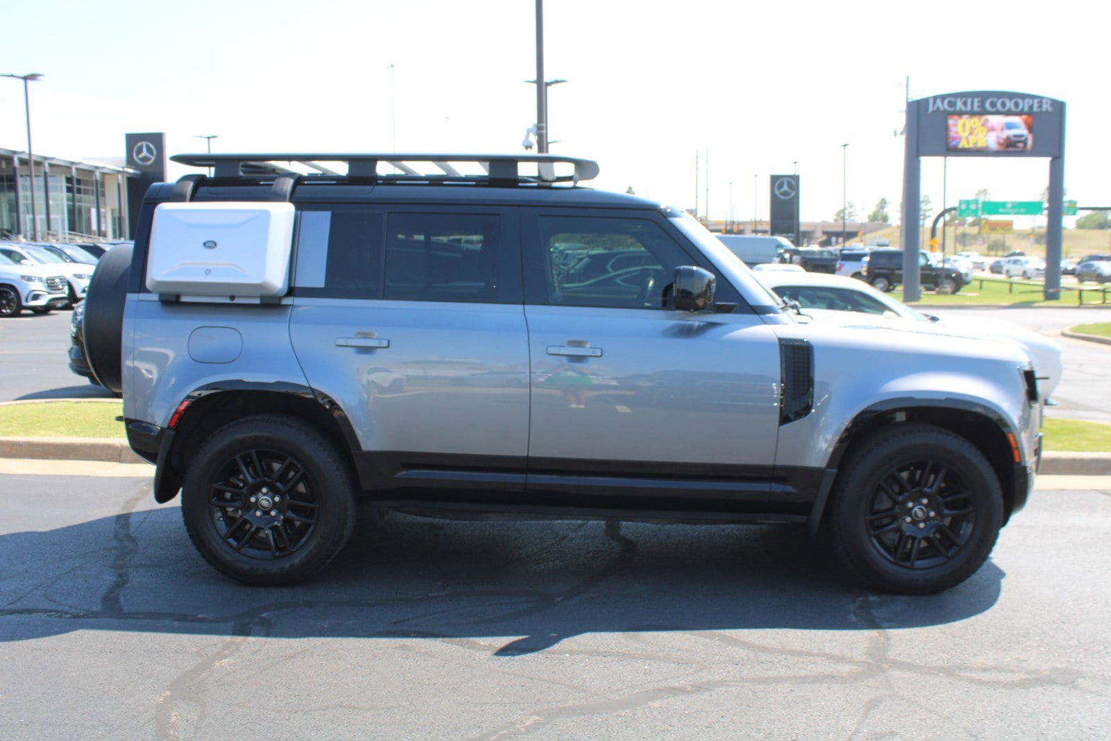 Used 2022 Land Rover Defender X-Dynamic SE with VIN SALE27RU3N2090523 for sale in Tulsa, OK