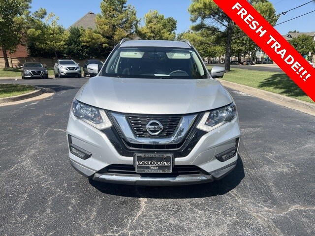 Used 2017 Nissan Rogue SV with VIN KNMAT2MV2HP562627 for sale in Tulsa, OK