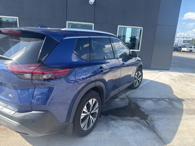 2021 Nissan Rogue SV photo 4