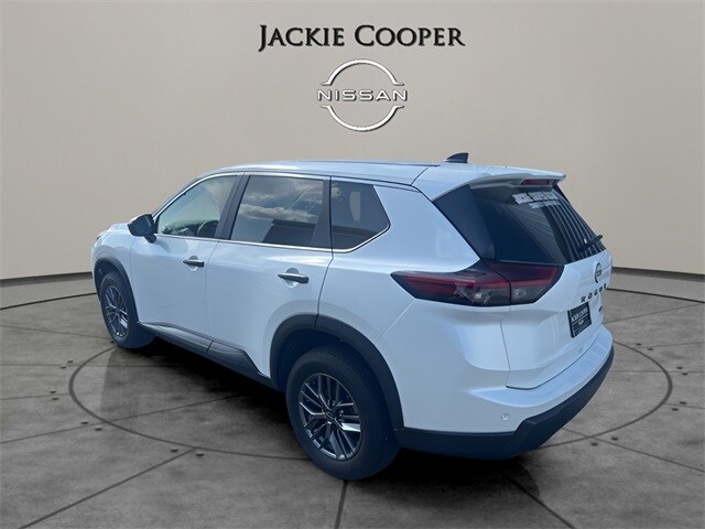 2025 Nissan Rogue S photo 3