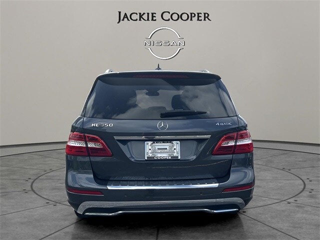 2015 Mercedes Benz ML 350 4MATIC photo 4