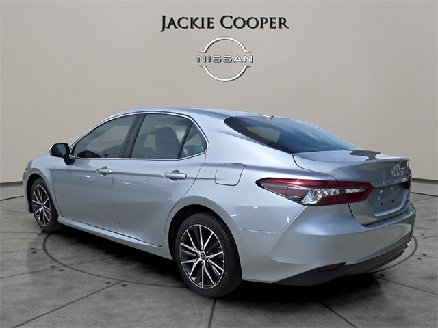 2023 Toyota Camry XLE photo 2