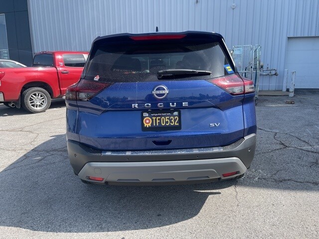 2023 Nissan Rogue SV photo 3