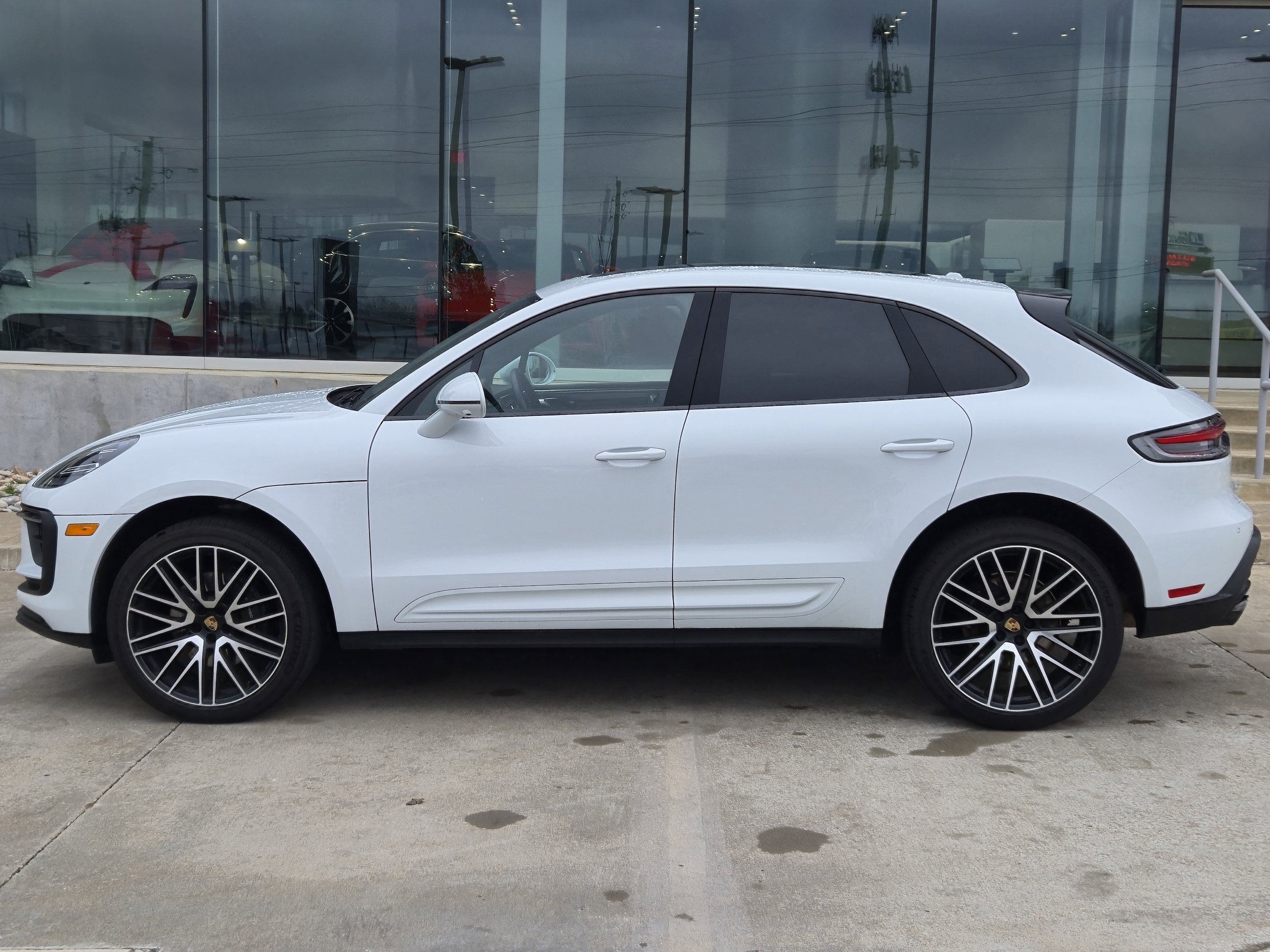 Certified 2024 Porsche Macan Base with VIN WP1AA2A55RLB10995 for sale in Tulsa, OK