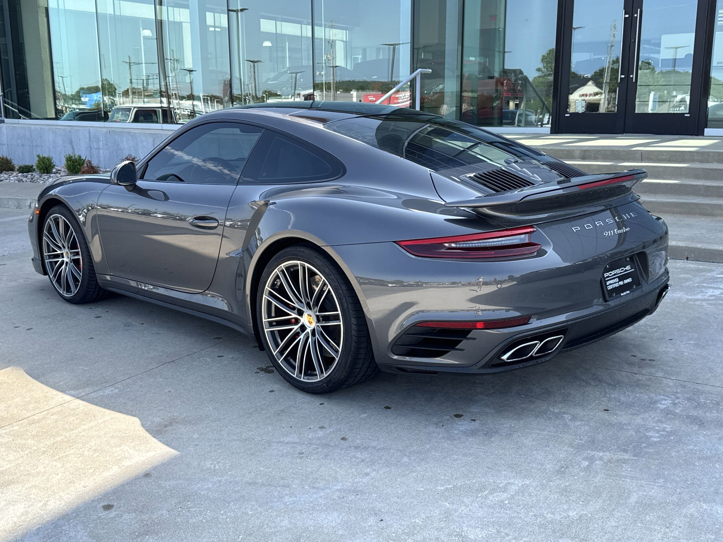 2019 Porsche 911 Turbo photo 3