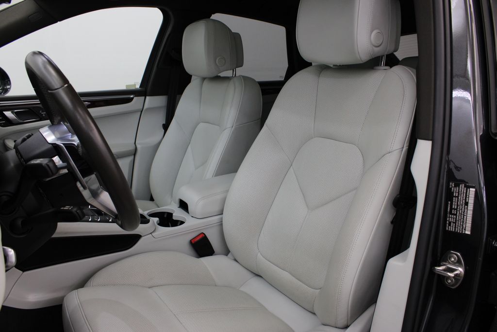 2021 Porsche Macan S photo 4