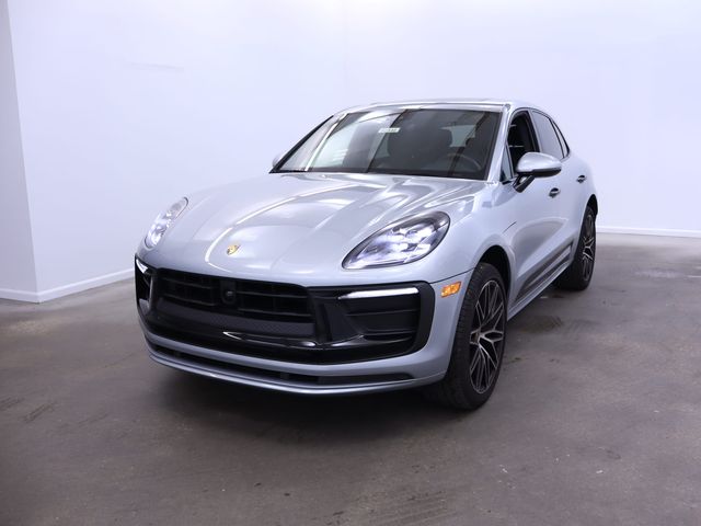 2024 Porsche Macan T