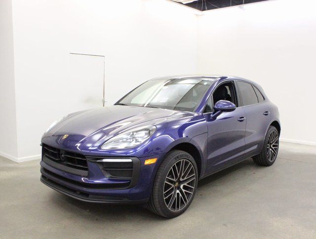2024 Porsche Macan photo 2