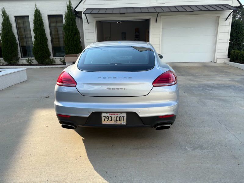 2016 Porsche Panamera Sport Turismo photo 3