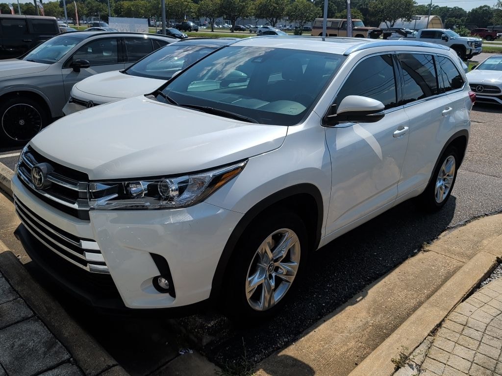 Used 2019 Toyota Highlander Limited V6 SUV