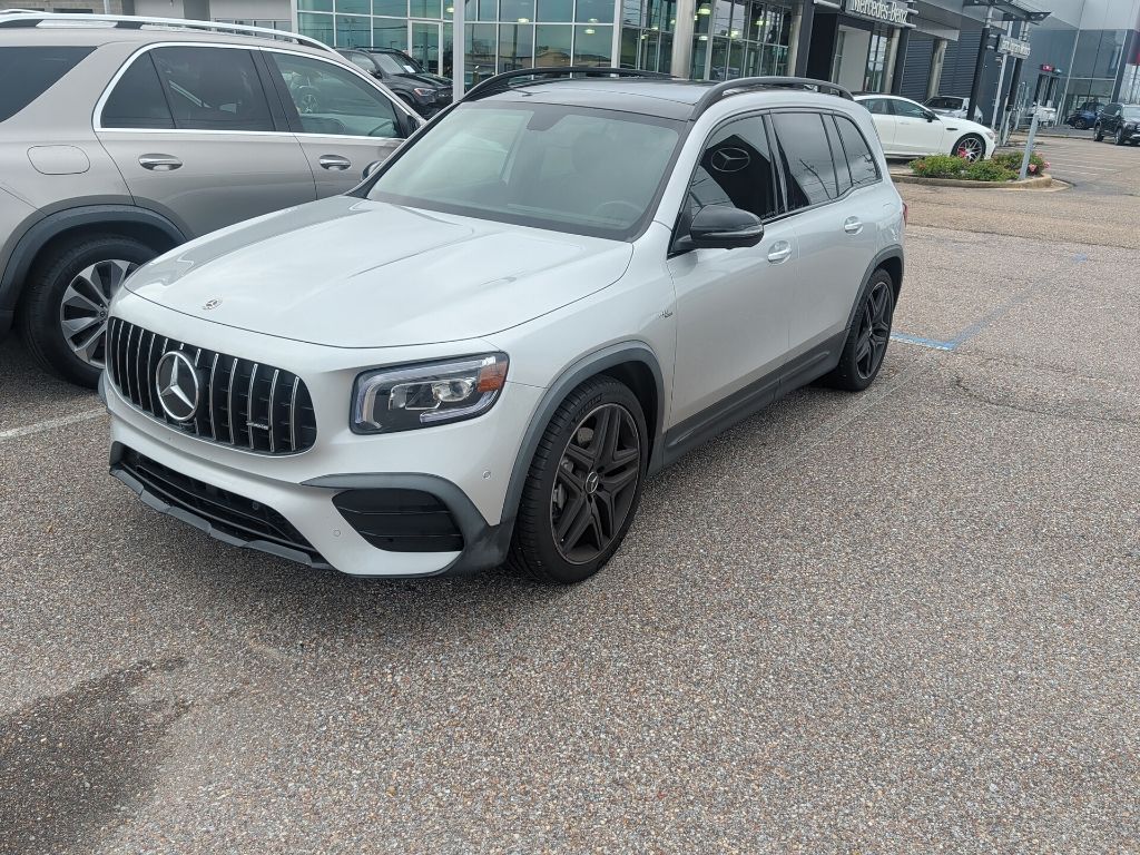 2023 Mercedes-Benz GLB GLB 35 AMG 4MATIC's photo