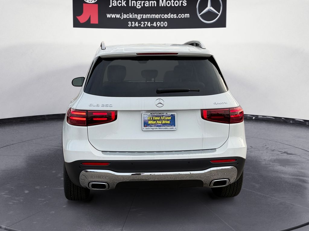 2026 Mercedes-Benz GLB GLB 250 - Photo 4