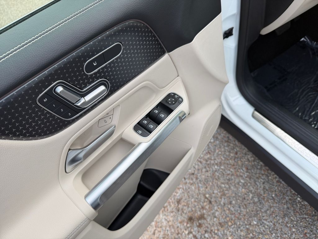 2026 Mercedes-Benz GLB GLB 250 - Photo 24