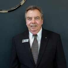 Staff member Tony Campbell from ID_482e37