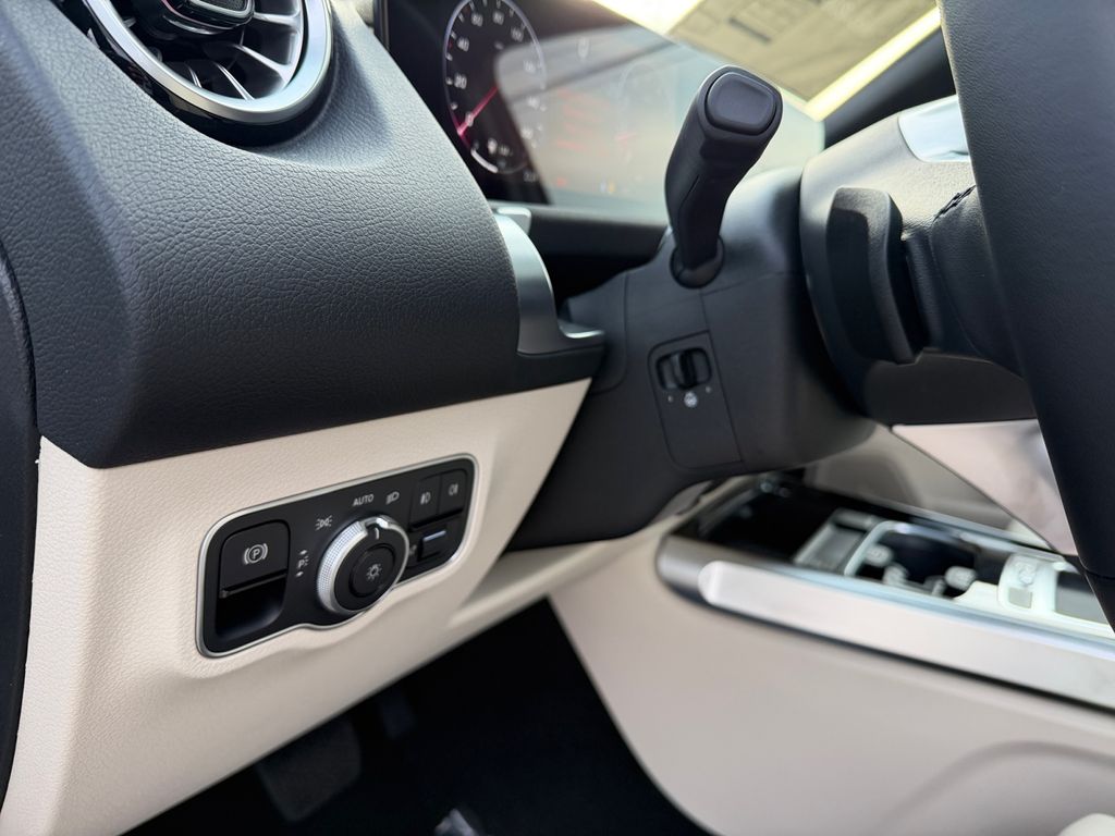2026 Mercedes-Benz GLB GLB 250 - Photo 18