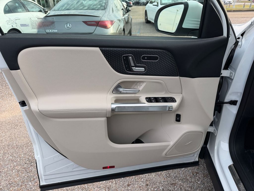 2026 Mercedes-Benz GLB GLB 250 - Photo 23
