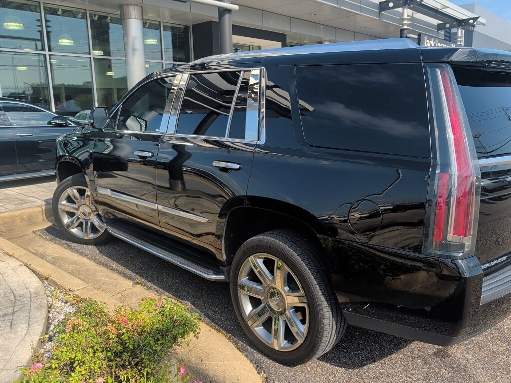 Used 2018 CADILLAC Escalade Luxury SUV