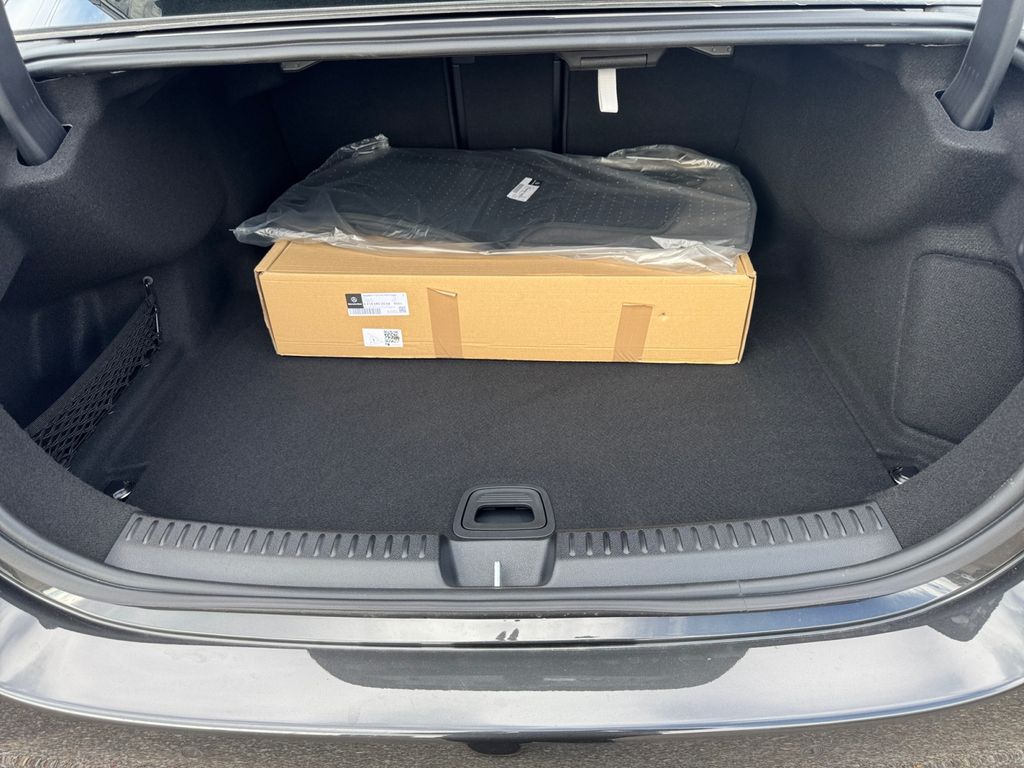 2026 Mercedes-Benz E-Class E350 - Photo 14