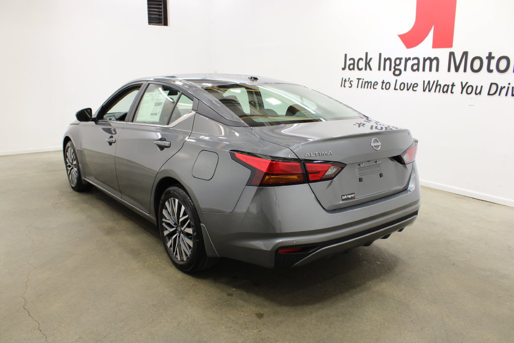 New 2026 Nissan Altima SV Sedan