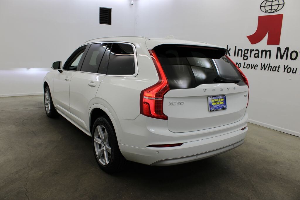 Used 2022 Volvo XC90 T5 FWD Momentum 7 Seater SUV