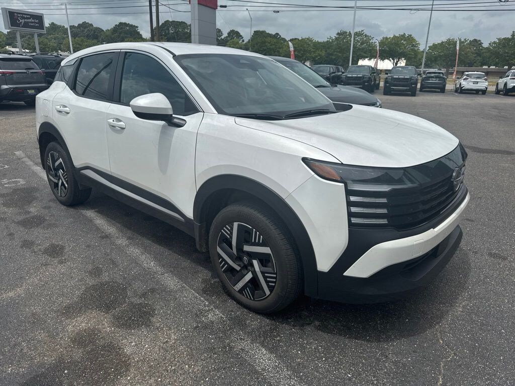 Used 2025 Nissan Kicks SV SUV