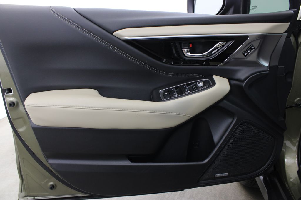2022 Subaru Outback Limited - Photo 17