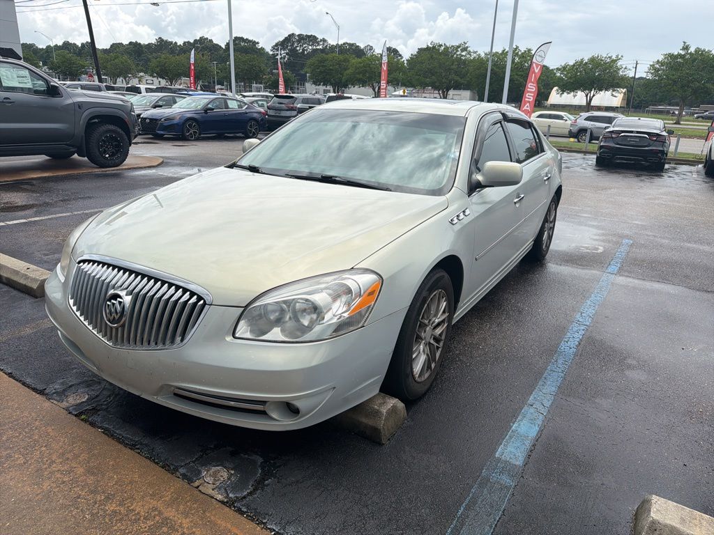2010 Buick Lucerne CXL's photo