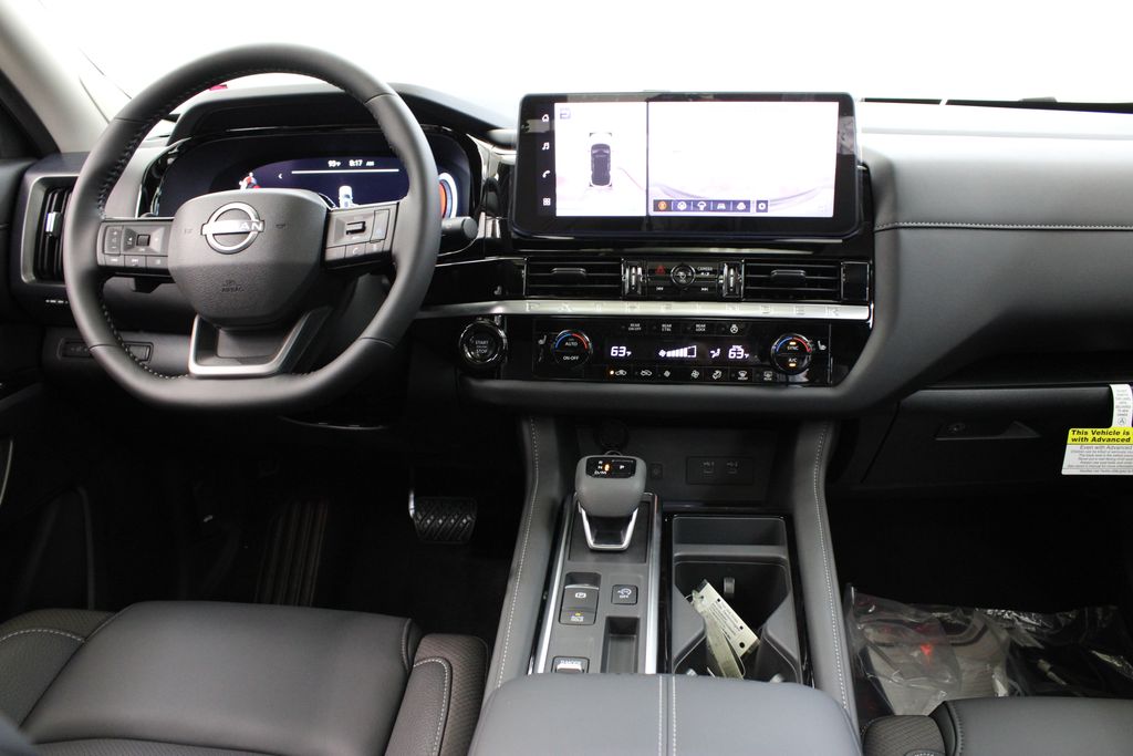 2026 Nissan Pathfinder SL - Photo 9