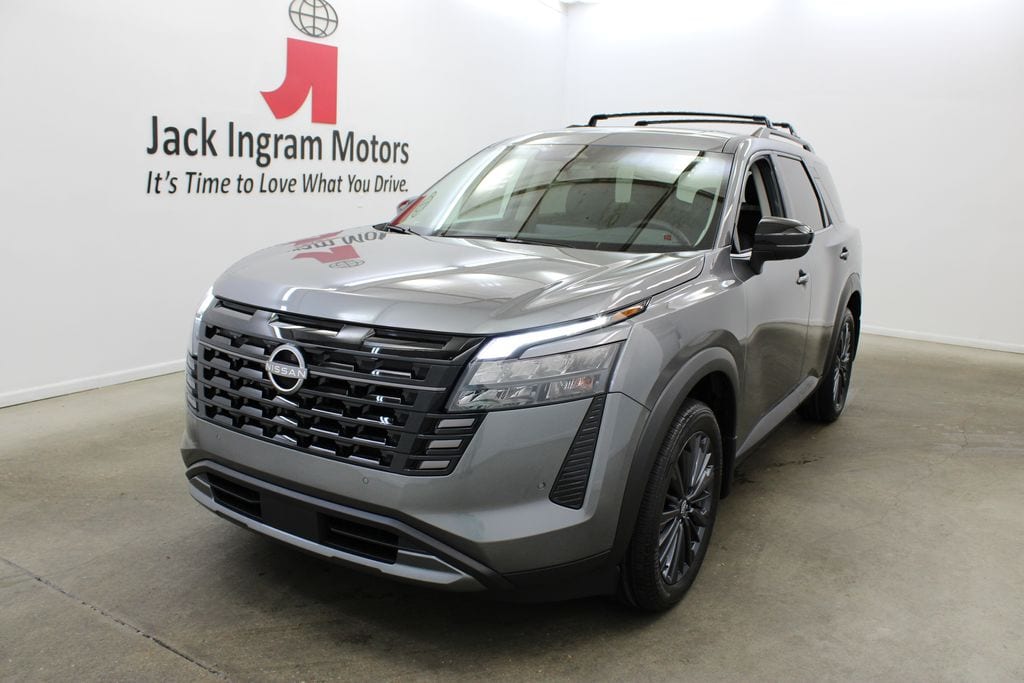 New 2026 Nissan Pathfinder SL SUV