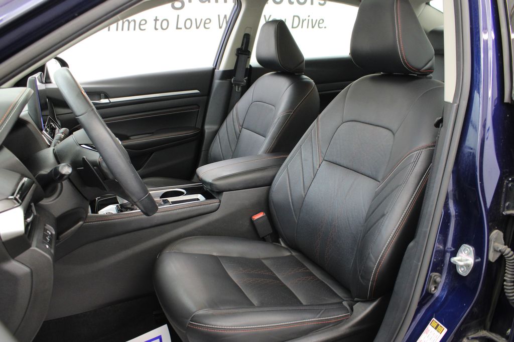 2023 Nissan Altima SR - Photo 16