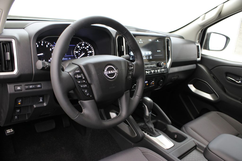 2026 Nissan Frontier SV - Photo 13