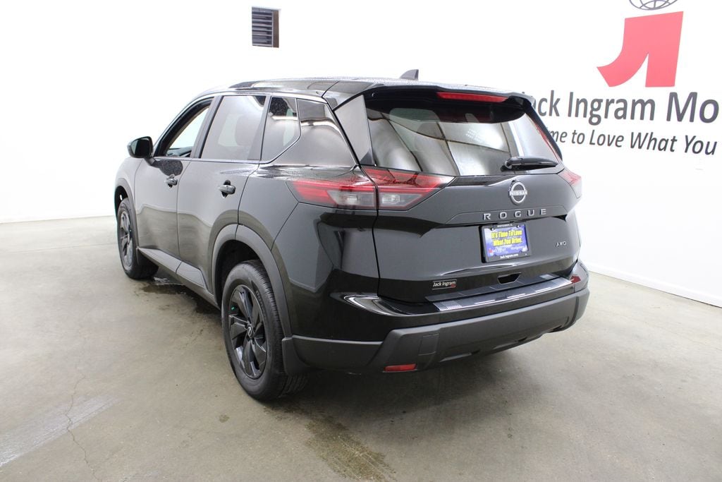 New 2026 Nissan Rogue SV SUV