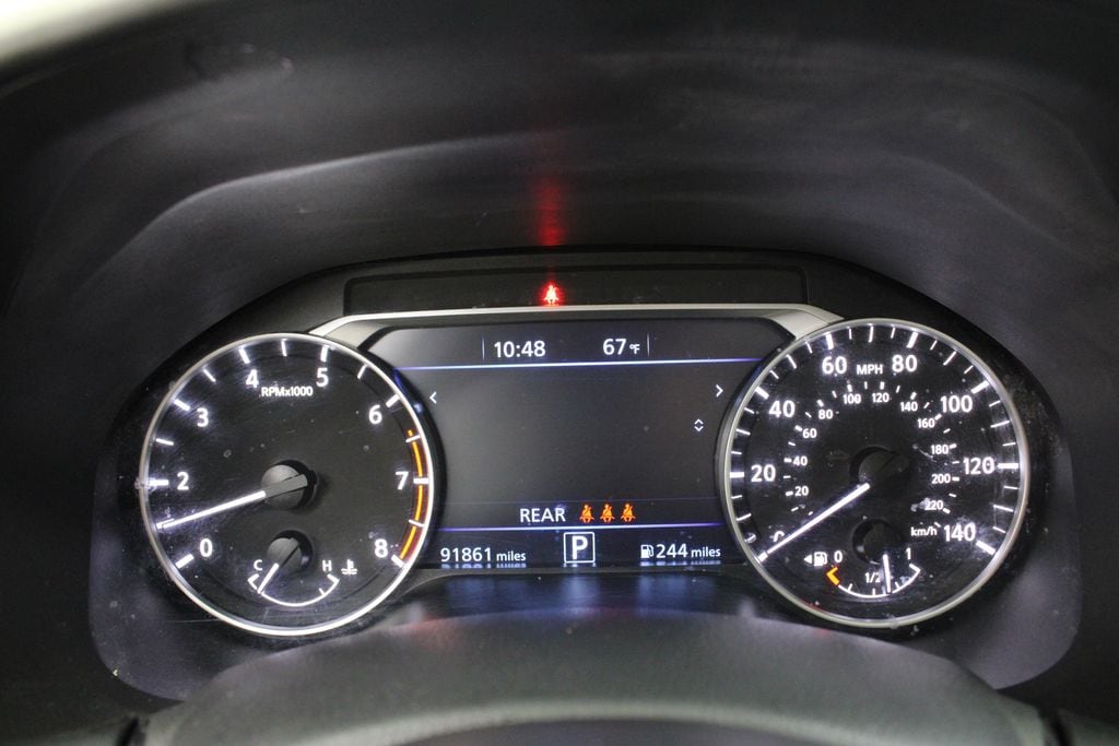 2023 Nissan Altima SR - Photo 10