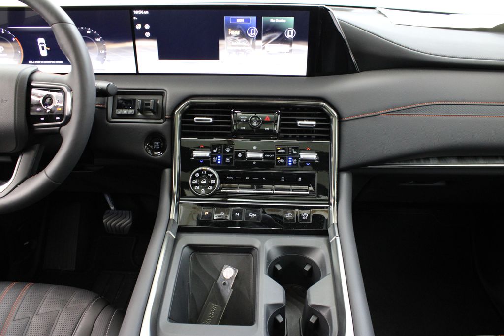 2026 Nissan Armada PRO-4X - Photo 24
